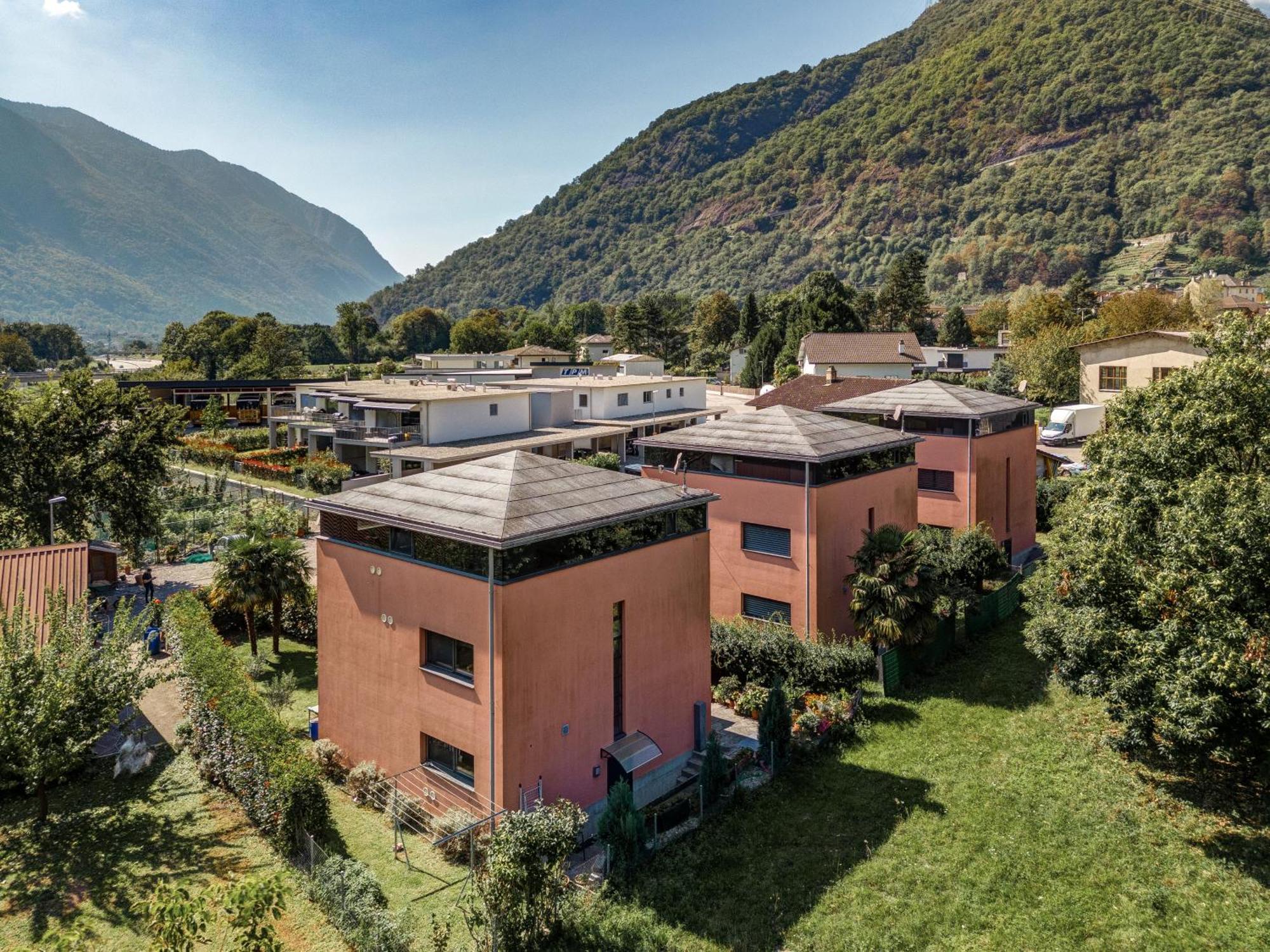 Apartamento Splendido Attico Per Chi Ama Escursioni Nella Natura Grono Exterior foto